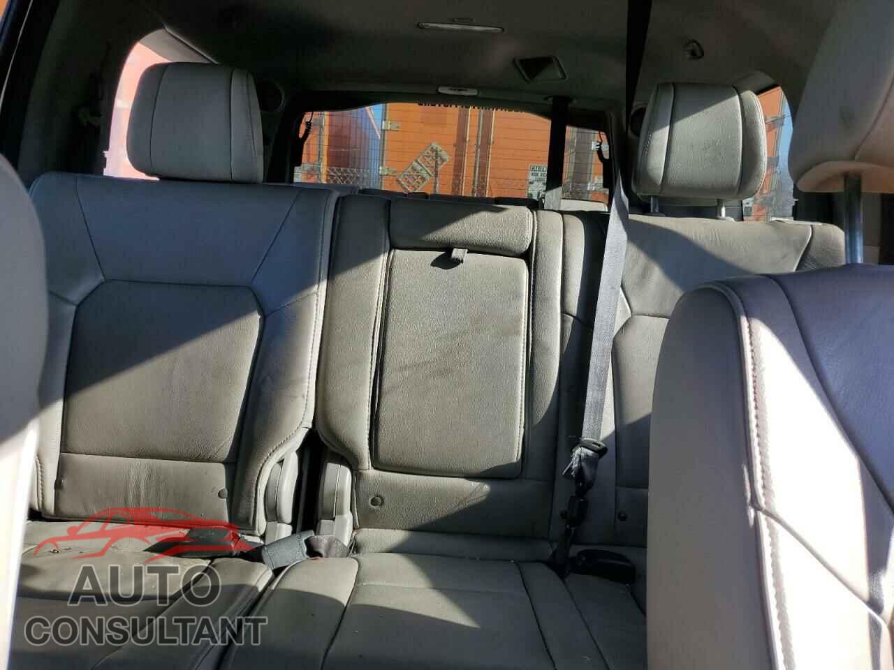 HONDA PILOT 2014 - 5FNYF4H98EB051654