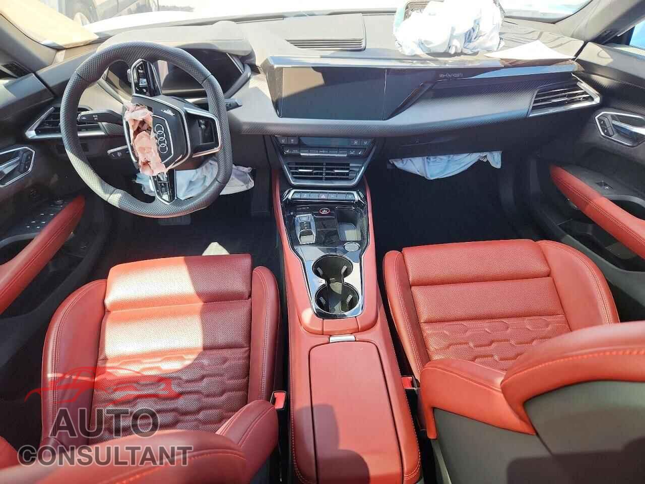 AUDI E-TRON GT 2024 - WAUCJBFW7R7002041
