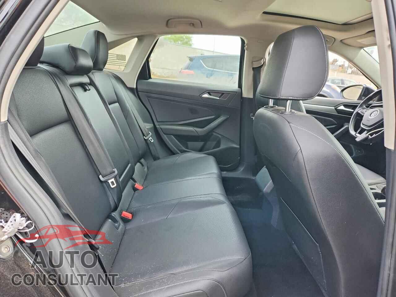 VOLKSWAGEN JETTA 2019 - 3VWC57BU2KM196298