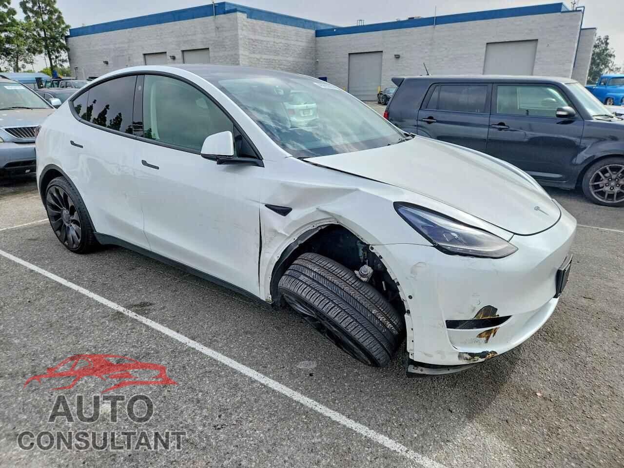 TESLA MODEL Y 2022 - 7SAYGDEF8NF492470