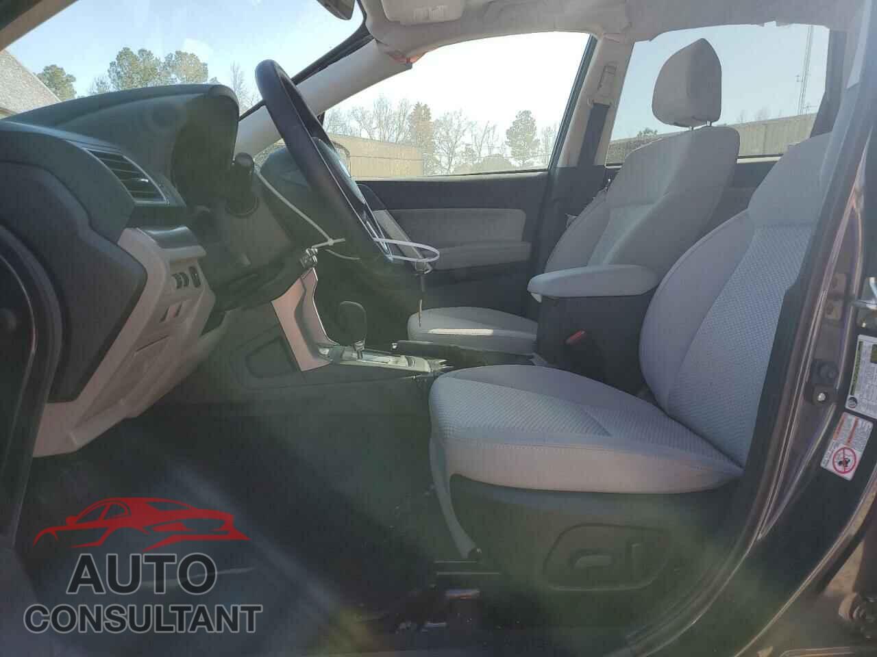 SUBARU FORESTER 2018 - JF2SJAEC9JH574583