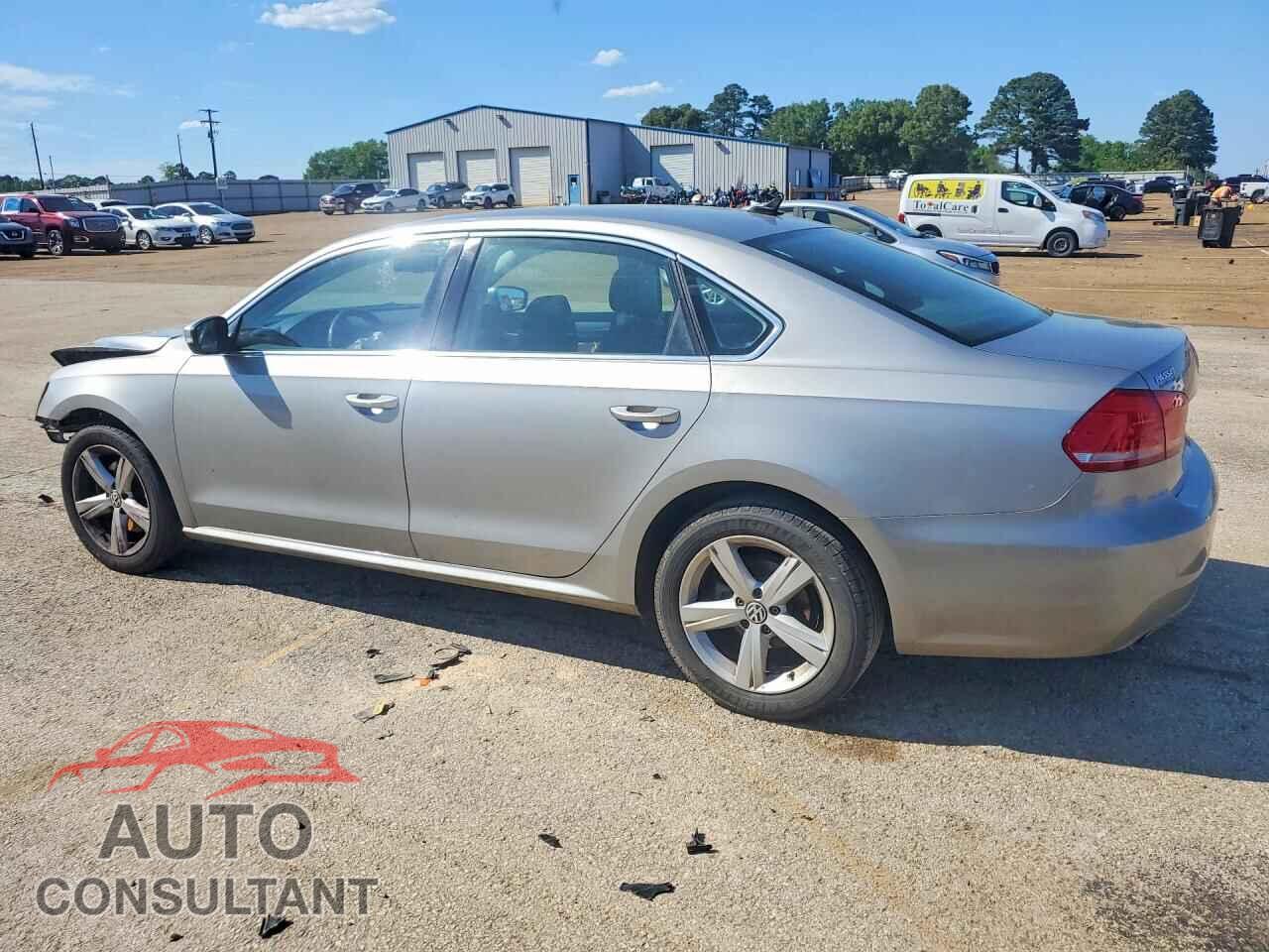 VOLKSWAGEN PASSAT SE 2013 - 1VWBH7A36DC025263