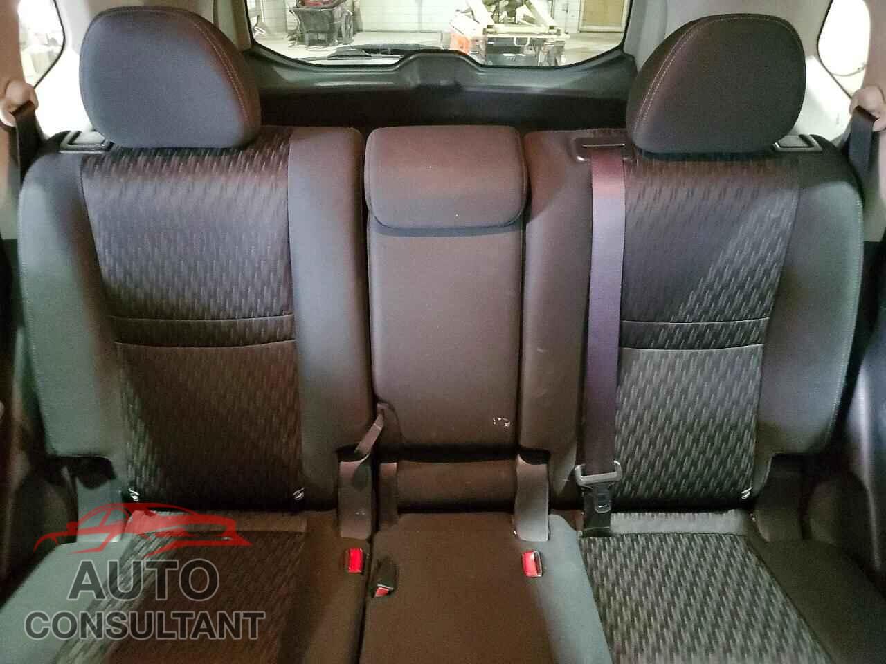 NISSAN ROGUE 2018 - KNMAT2MV7JP573600