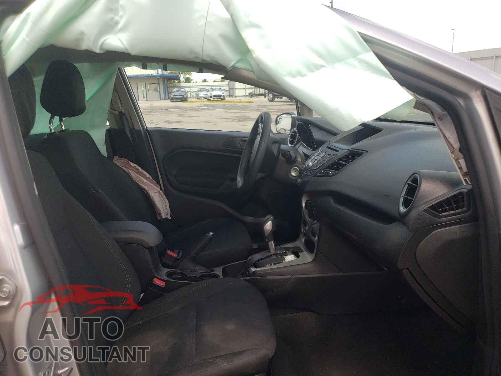 FORD FIESTA 2017 - 3FADP4EJ7HM131916