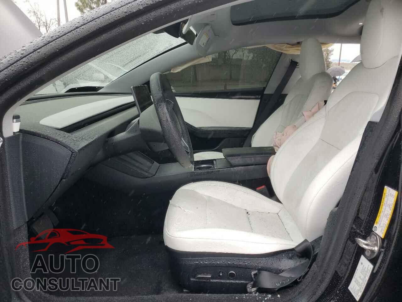 TESLA MODEL 3 2024 - 5YJ3E1EA4RF814351