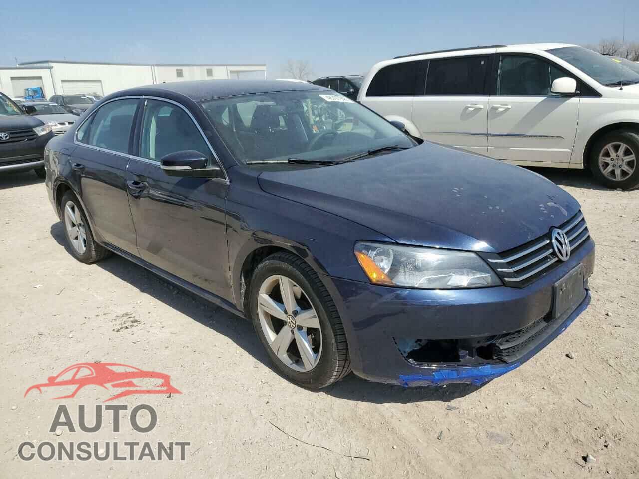 VOLKSWAGEN PASSAT 2013 - 1VWBP7A32DC144141