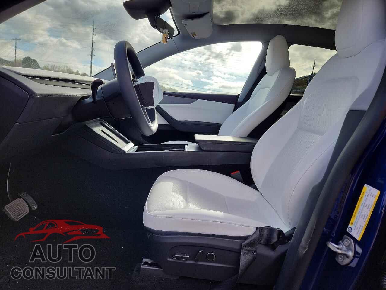 TESLA MODEL Y 2026 - 7SAYGDEE2TF527573