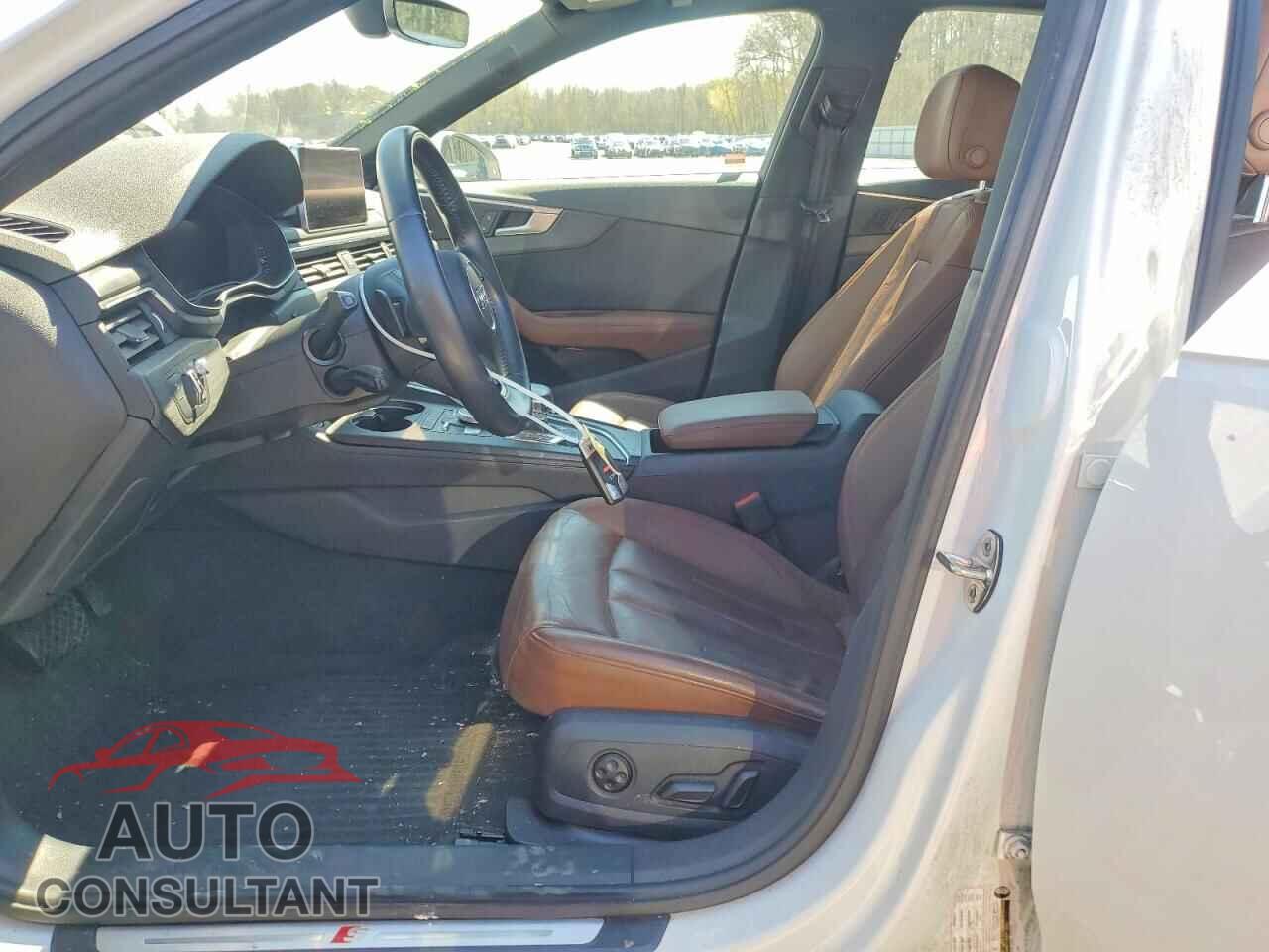 AUDI A4 2018 - WAUFNBF43JA052037