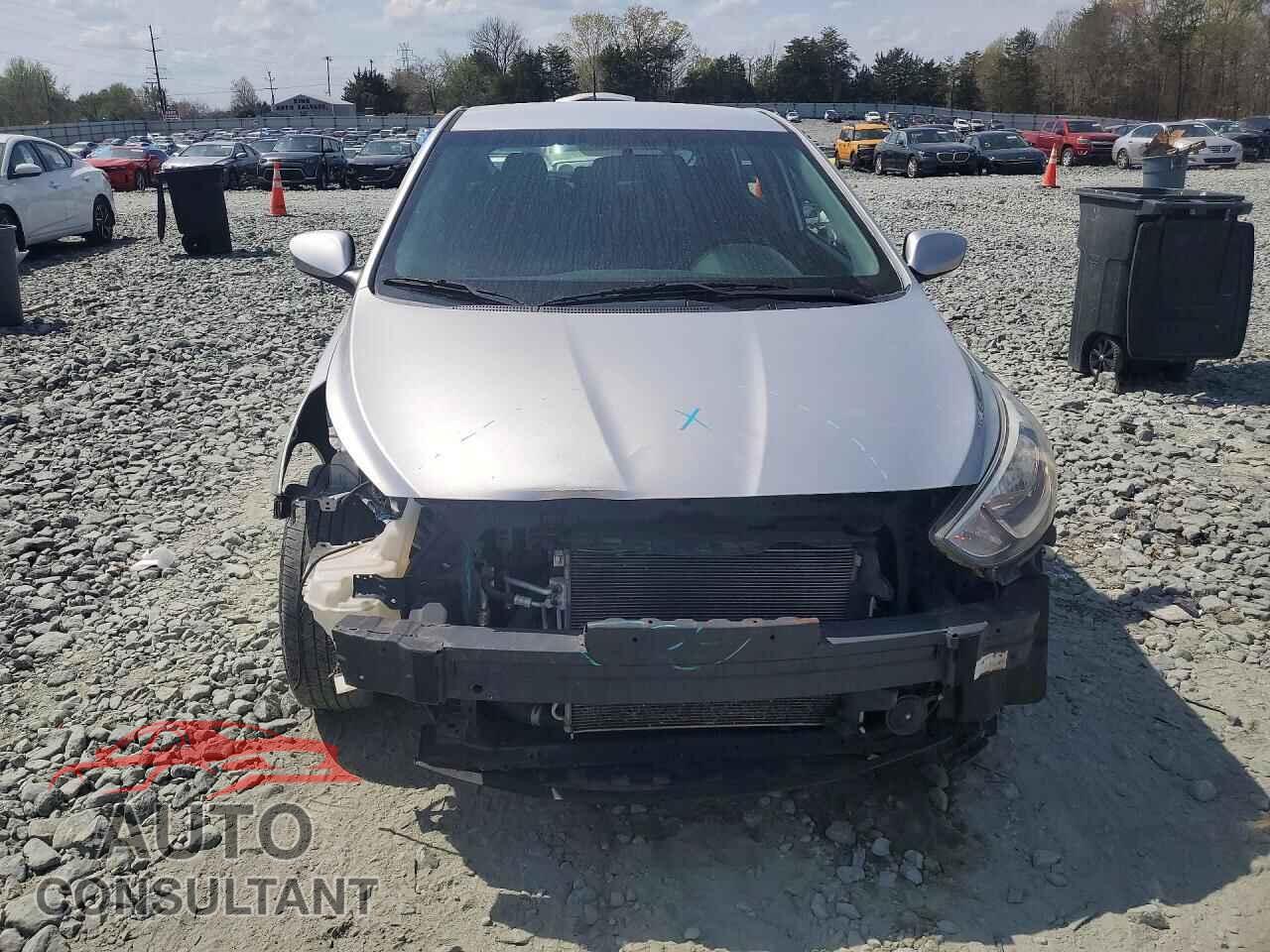HYUNDAI ACCENT 2015 - KMHCT5AE7FU198259