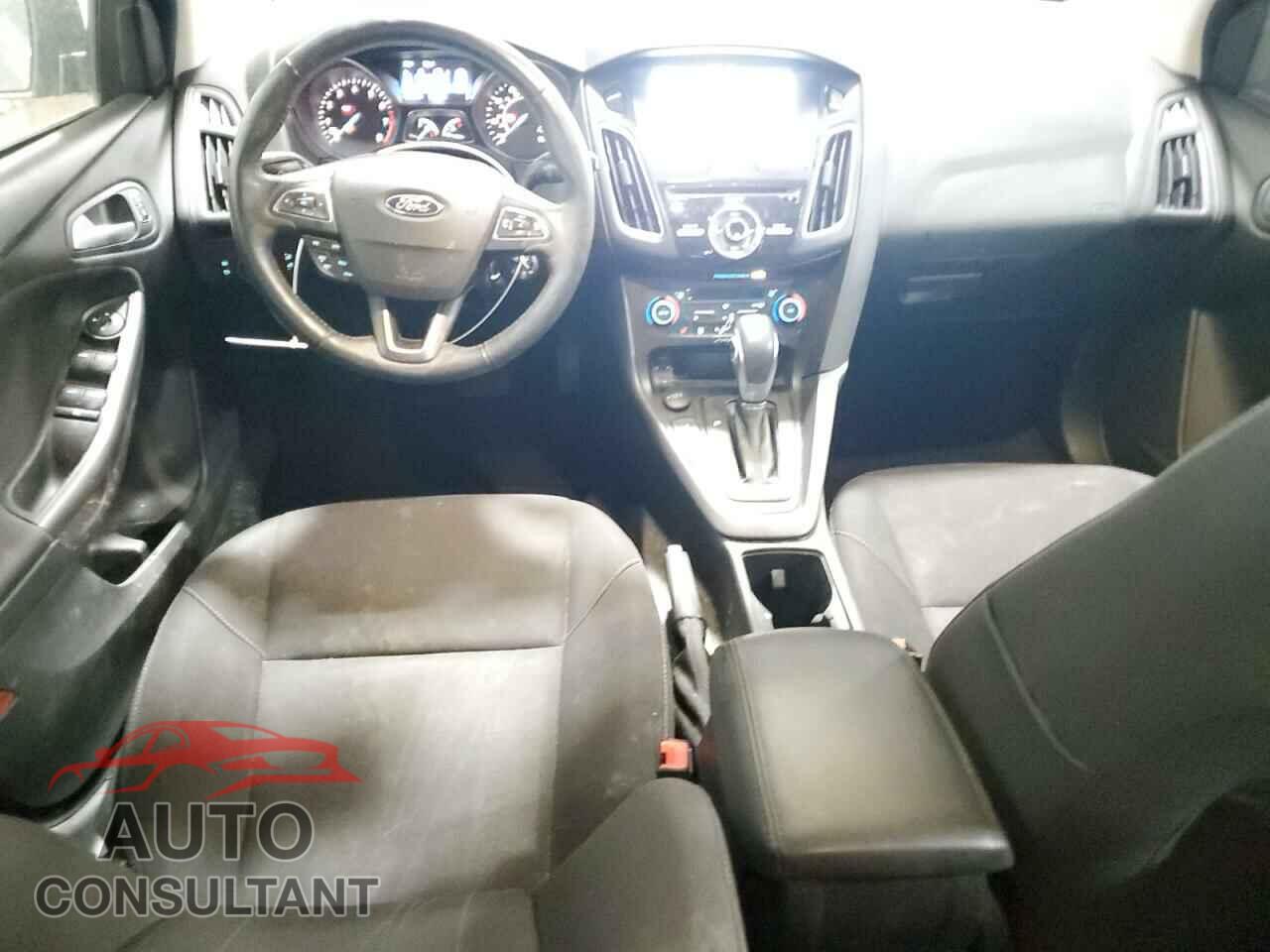 FORD FOCUS 2018 - 1FADP3M23JL213606