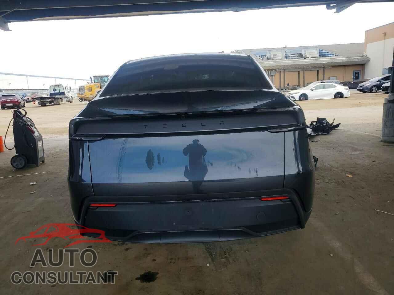 TESLA MODEL Y 2026 - 7SAYGDEDXTF530695