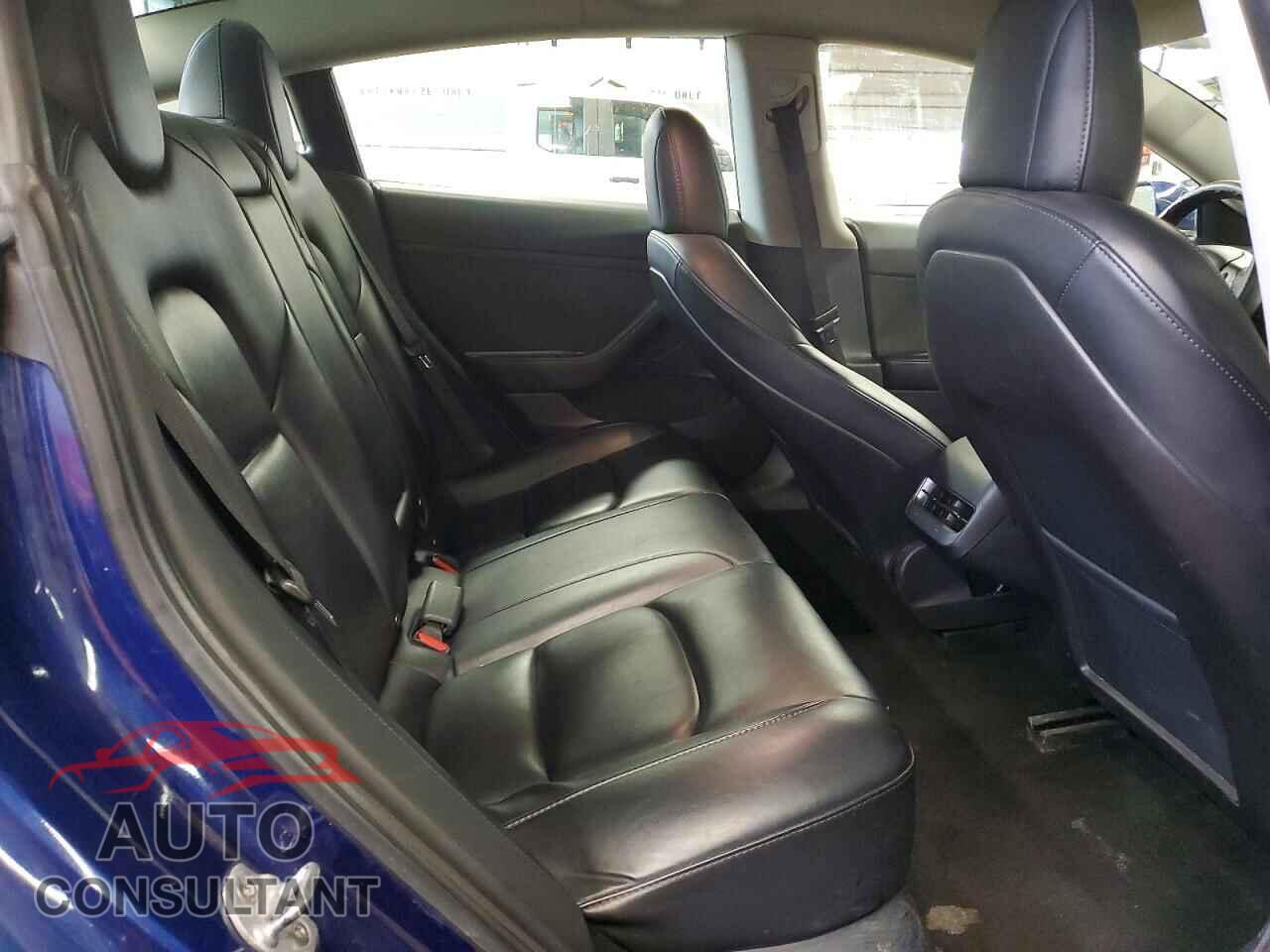 TESLA MODEL 3 2022 - 5YJ3E1EA8NF370370