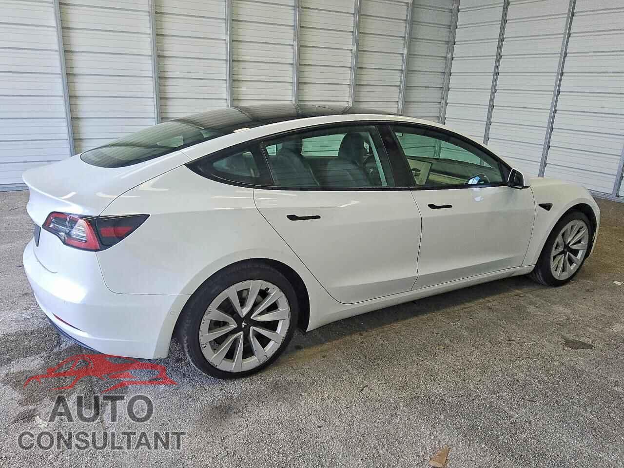 TESLA MODEL 3 2022 - 5YJ3E1EA0NF369567