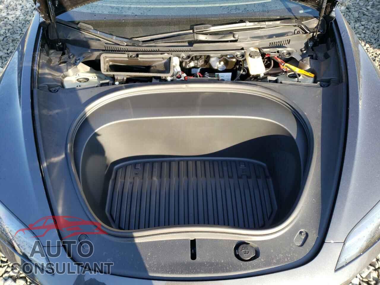 TESLA MODEL 3 2024 - 5YJ3E1EA2RF859983