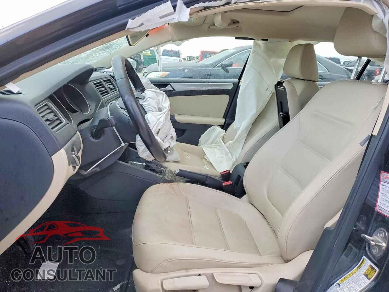 VOLKSWAGEN JETTA 2017 - 3VWDB7AJ9HM222571