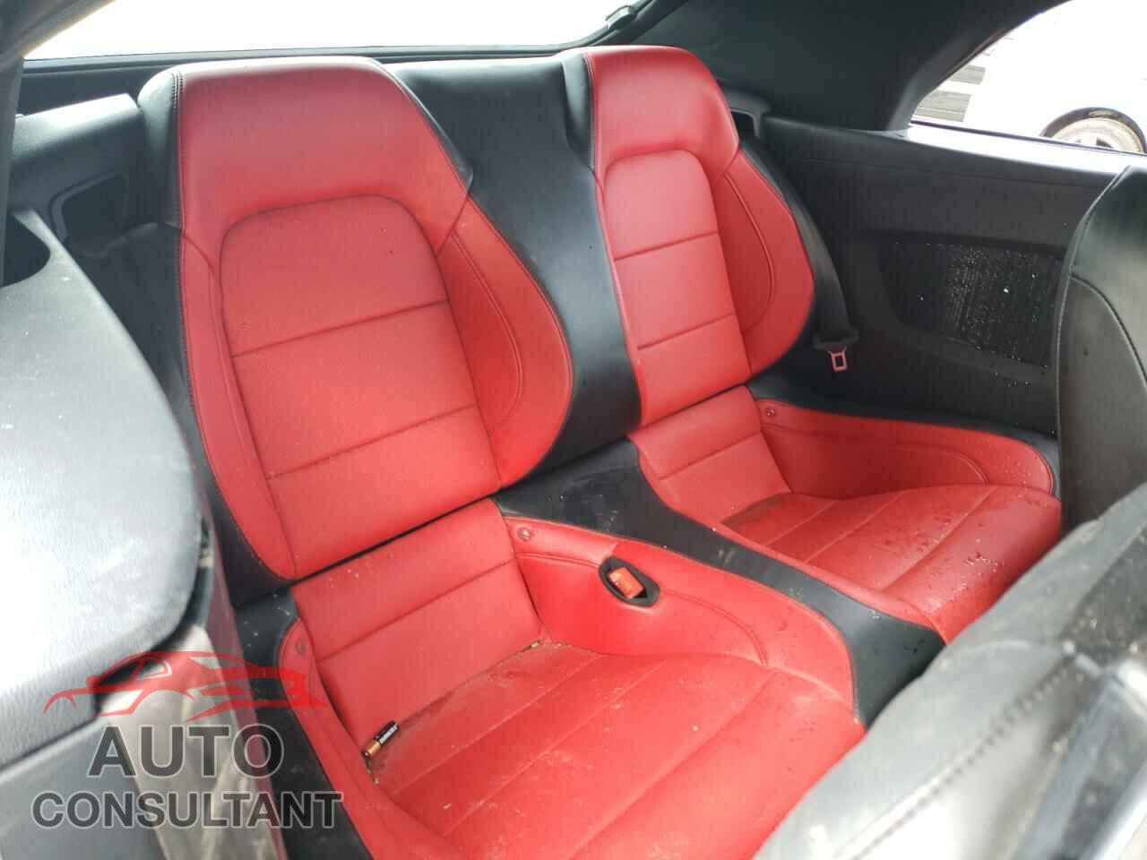 FORD MUSTANG 2018 - 1FATP8FF9J5126340
