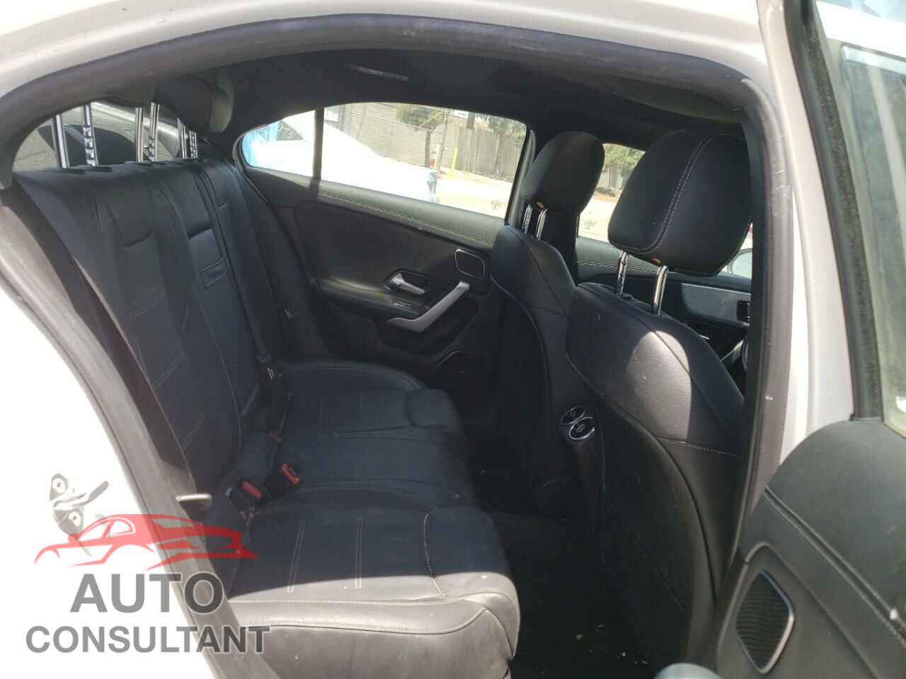 MERCEDES-BENZ A-CLASS 2019 - WDD3G4EB2KW031282