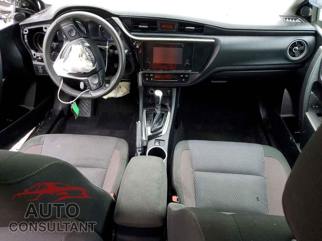 TOYOTA COROLLA 2018 - 2T1BURHE8JC110643