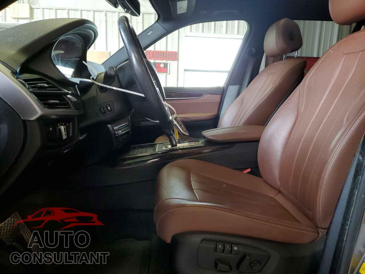 BMW X5 2017 - 5UXKR0C3XH0X76859