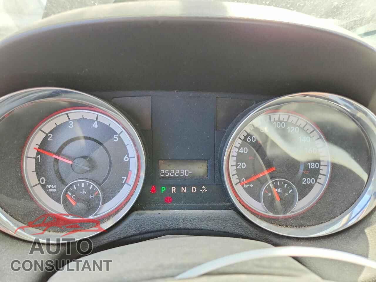DODGE CARAVAN 2011 - 2D4RN4DGXBR653728
