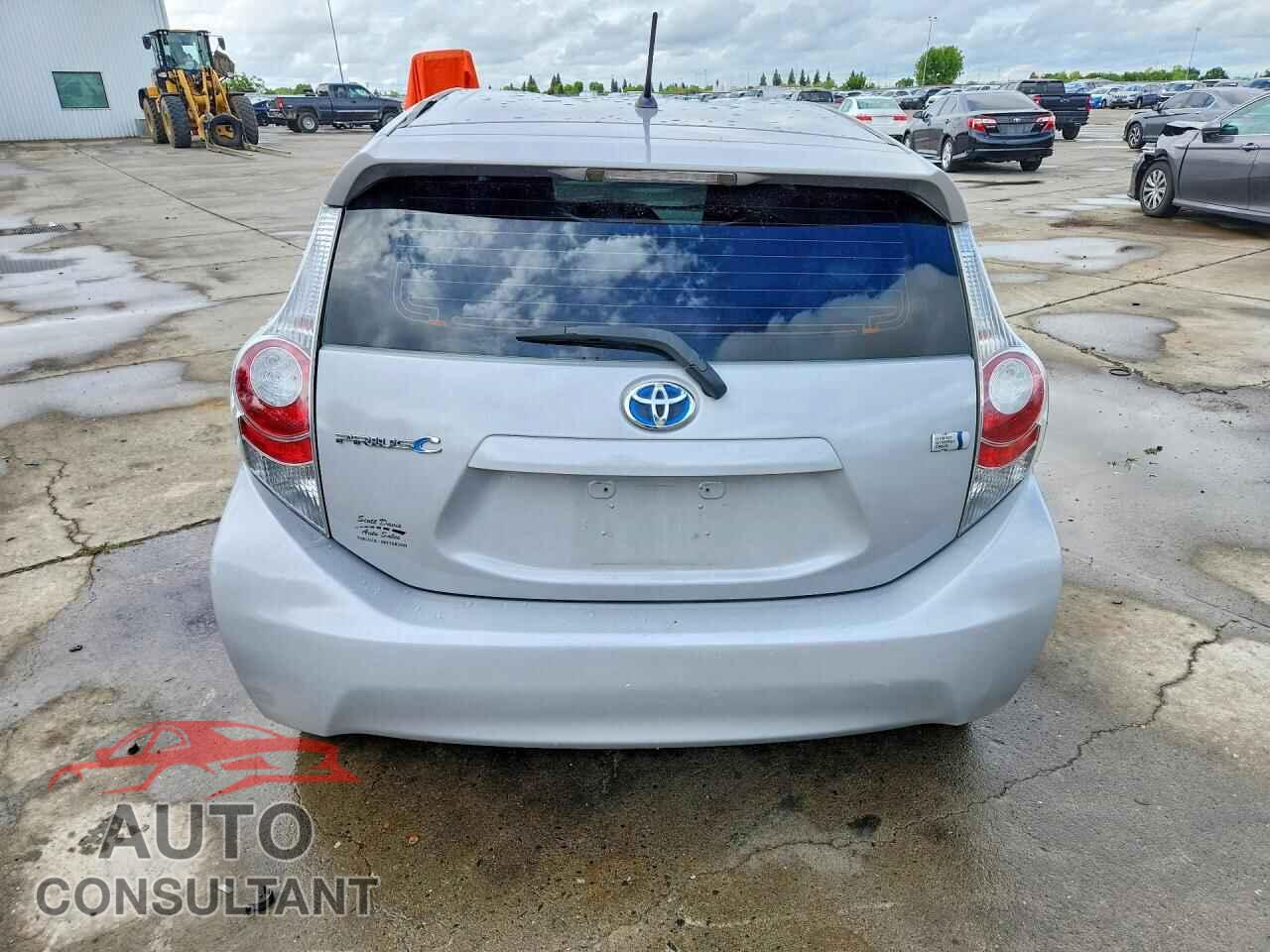 TOYOTA PRIUS 2013 - JTDKDTB36D1047118