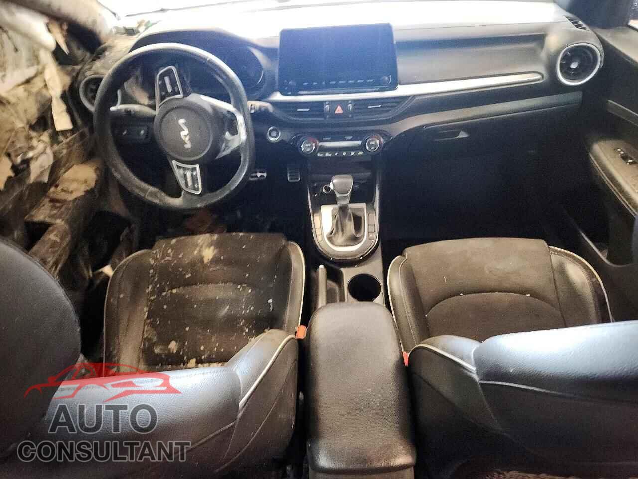 KIA FORTE 2023 - 3KPF54AD8PE548138