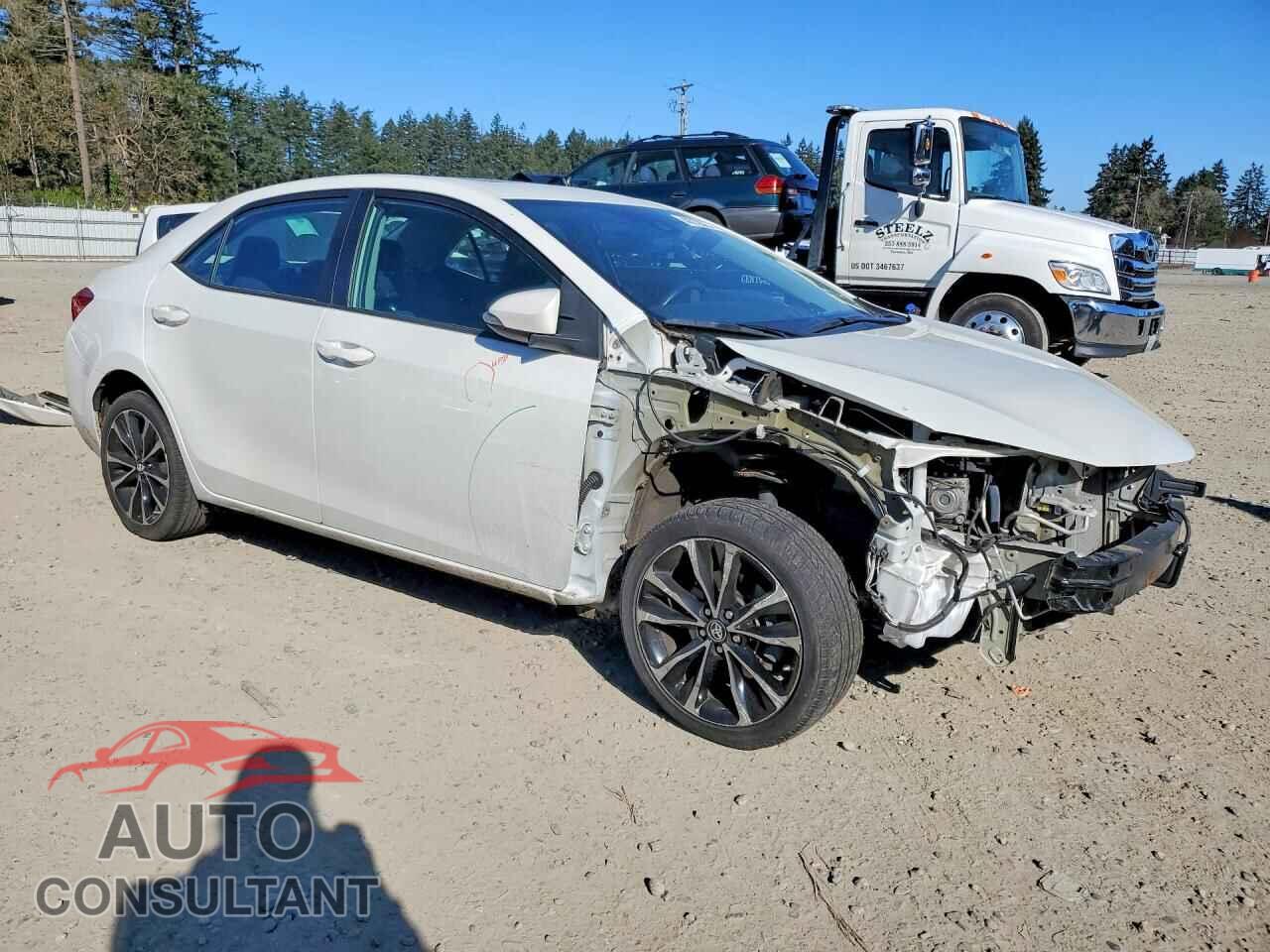 TOYOTA COROLLA 2018 - 5YFBURHE4JP790041