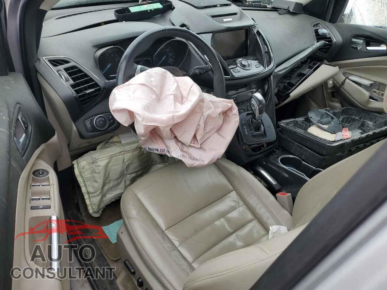 FORD ESCAPE 2015 - 1FMCU9J90FUC67087