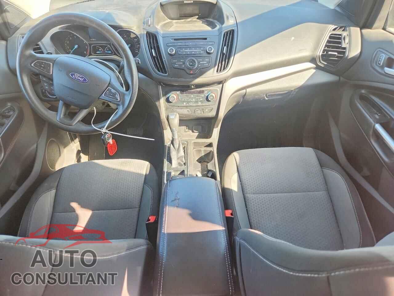 FORD ESCAPE 2017 - 1FMCU0GD9HUB29767