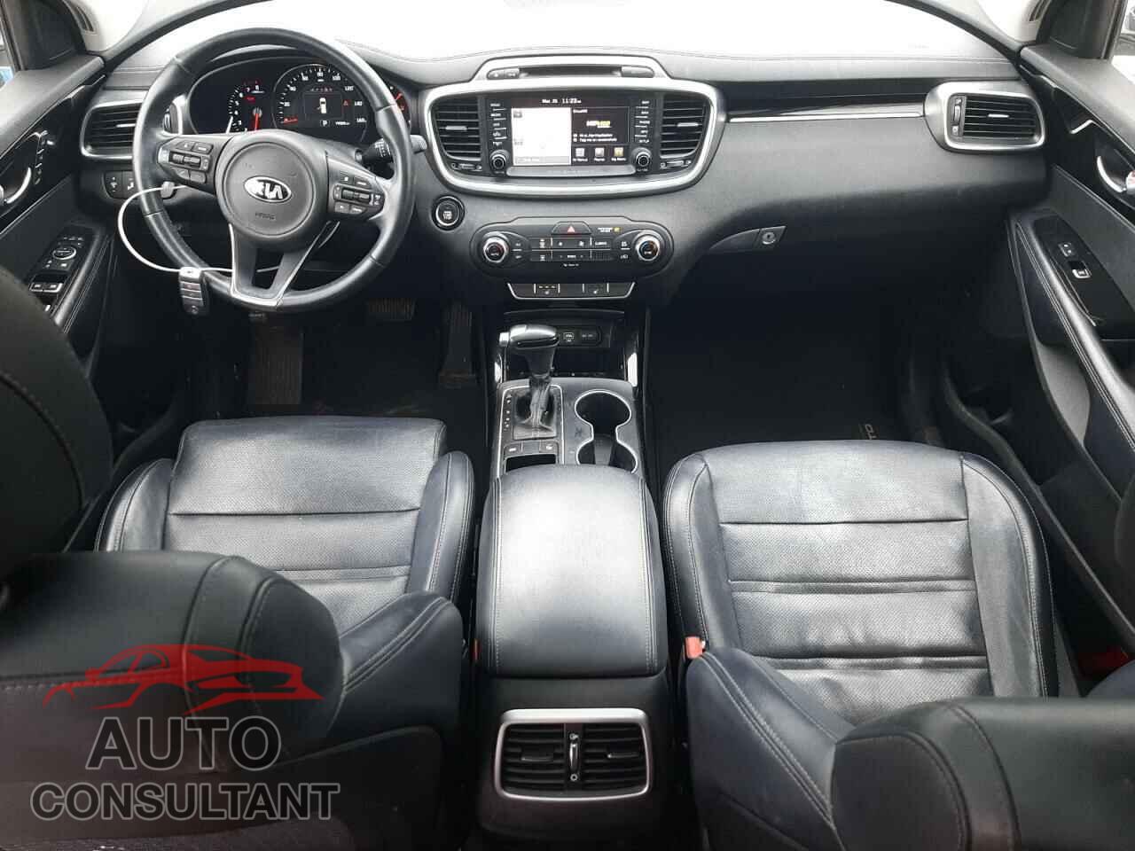 KIA SORENTO 2017 - 5XYPK4A55HG257137