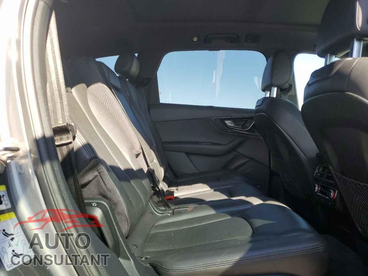 AUDI Q7 2017 - WA1LAAF77HD012925