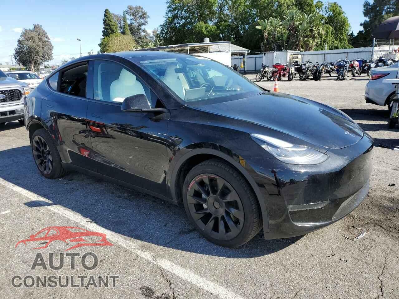 TESLA MODEL Y 2023 - 7SAYGDEE7PA105835
