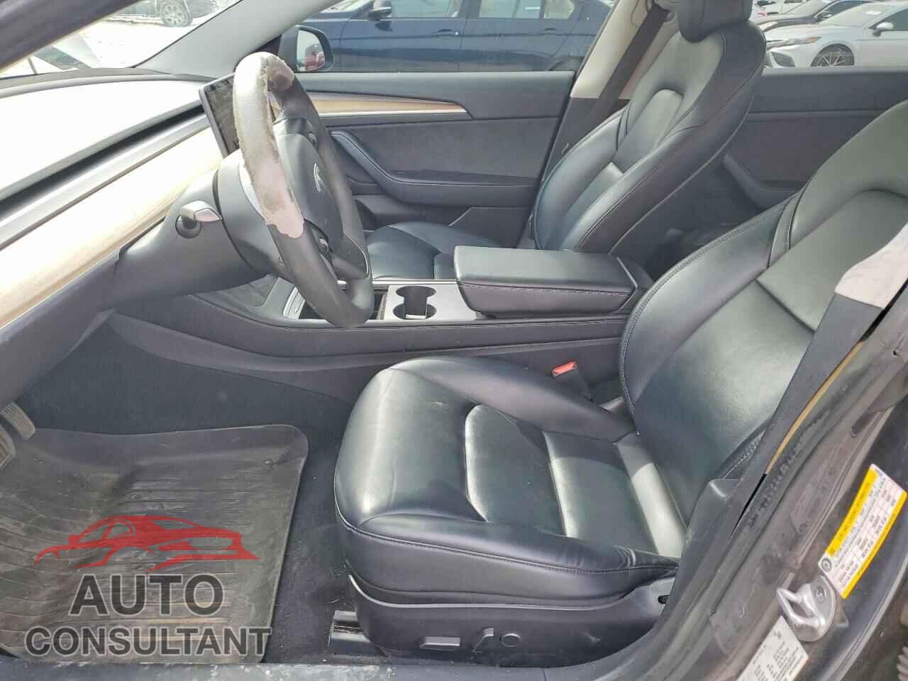 TESLA MODEL 3 2021 - 5YJ3E1EB0MF048958