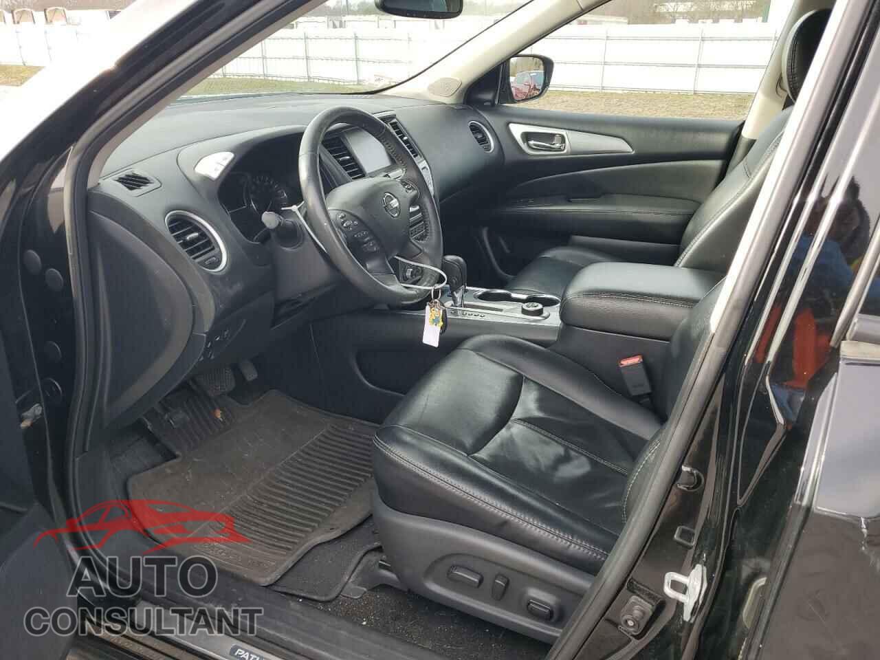 NISSAN PATHFINDER 2017 - 5N1DR2MM3HC672155