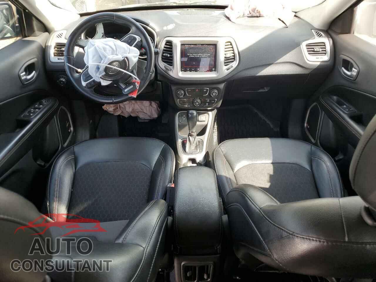 JEEP COMPASS 2018 - 3C4NJCBB1JT495381