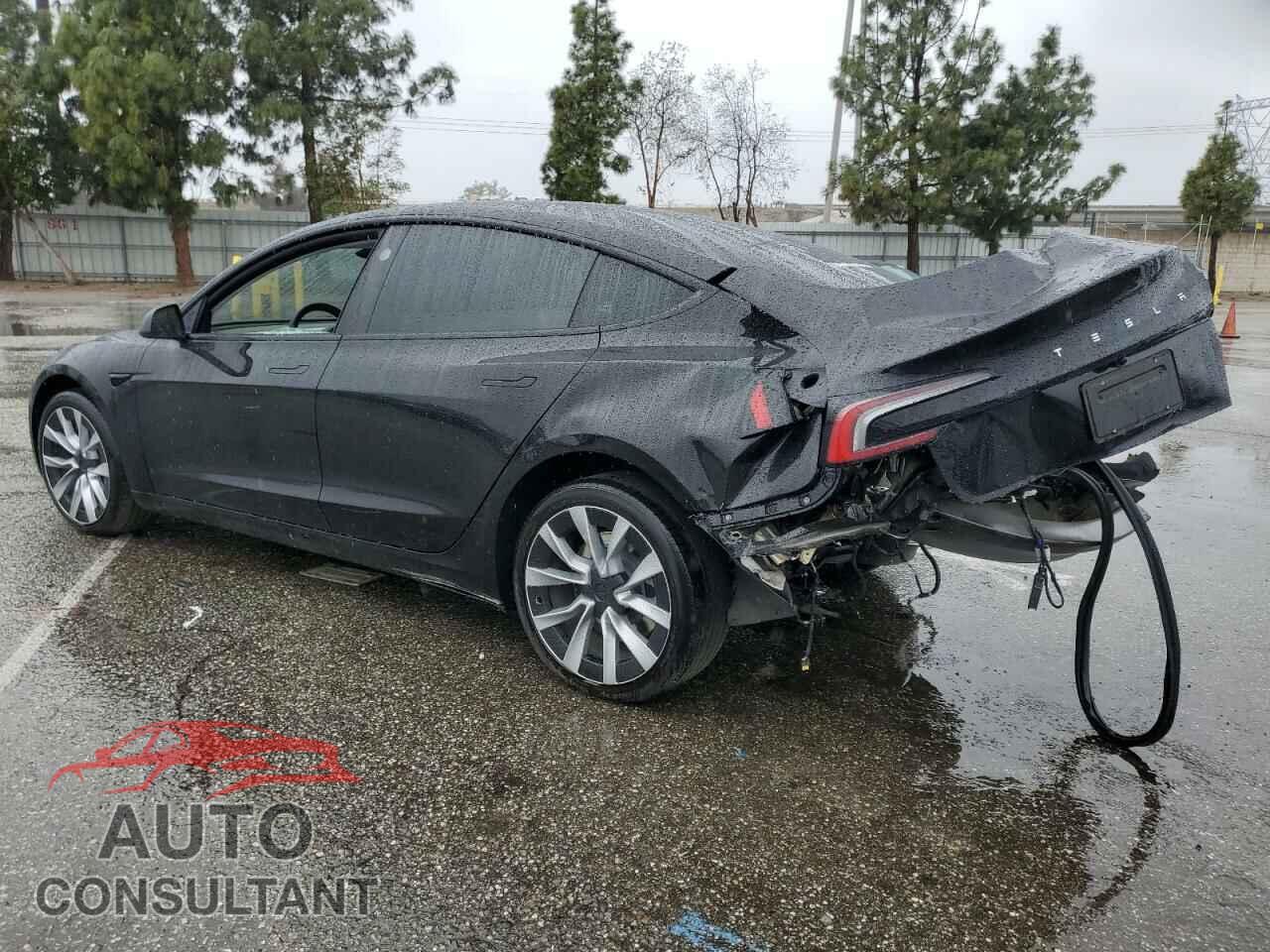 TESLA MODEL 3 2024 - 5YJ3E1EA4RF814351