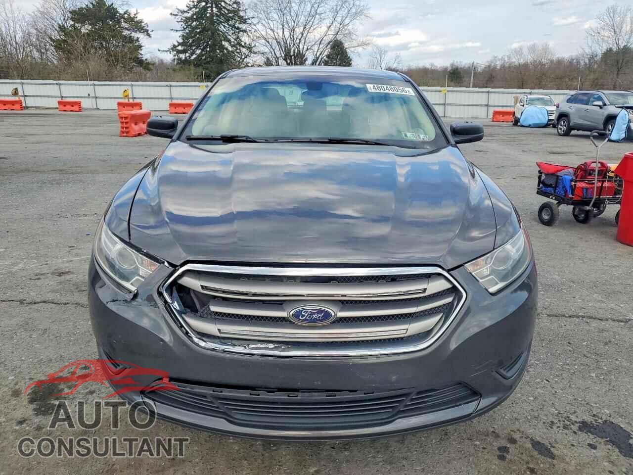 FORD TAURUS 2015 - 1FAHP2D83FG192532