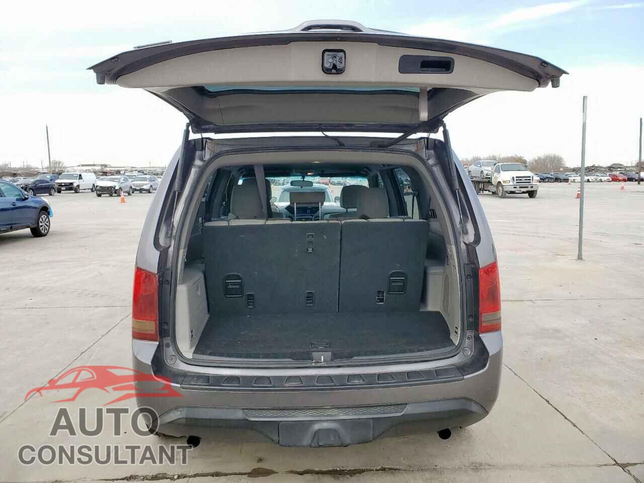 HONDA PILOT 2014 - 5FNYF3H28EB008624