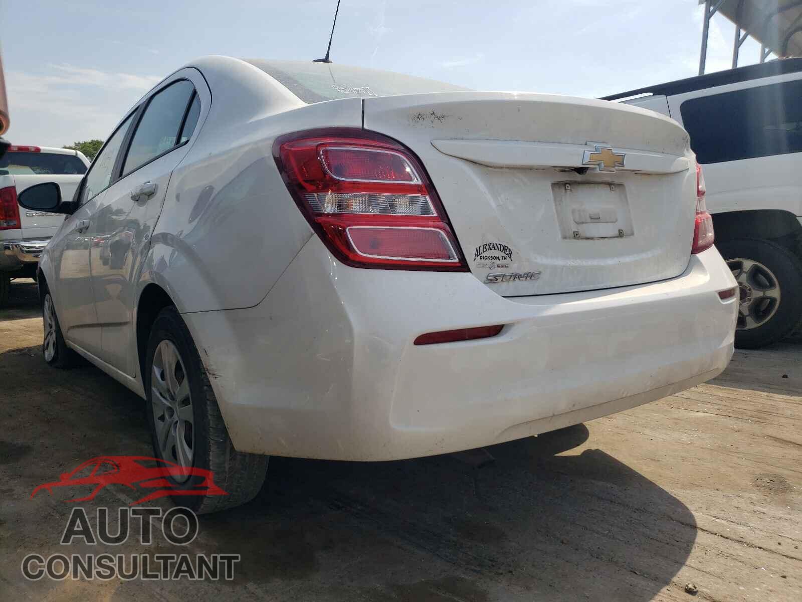 CHEVROLET SONIC 2017 - 1G1JB5SH7H4139750