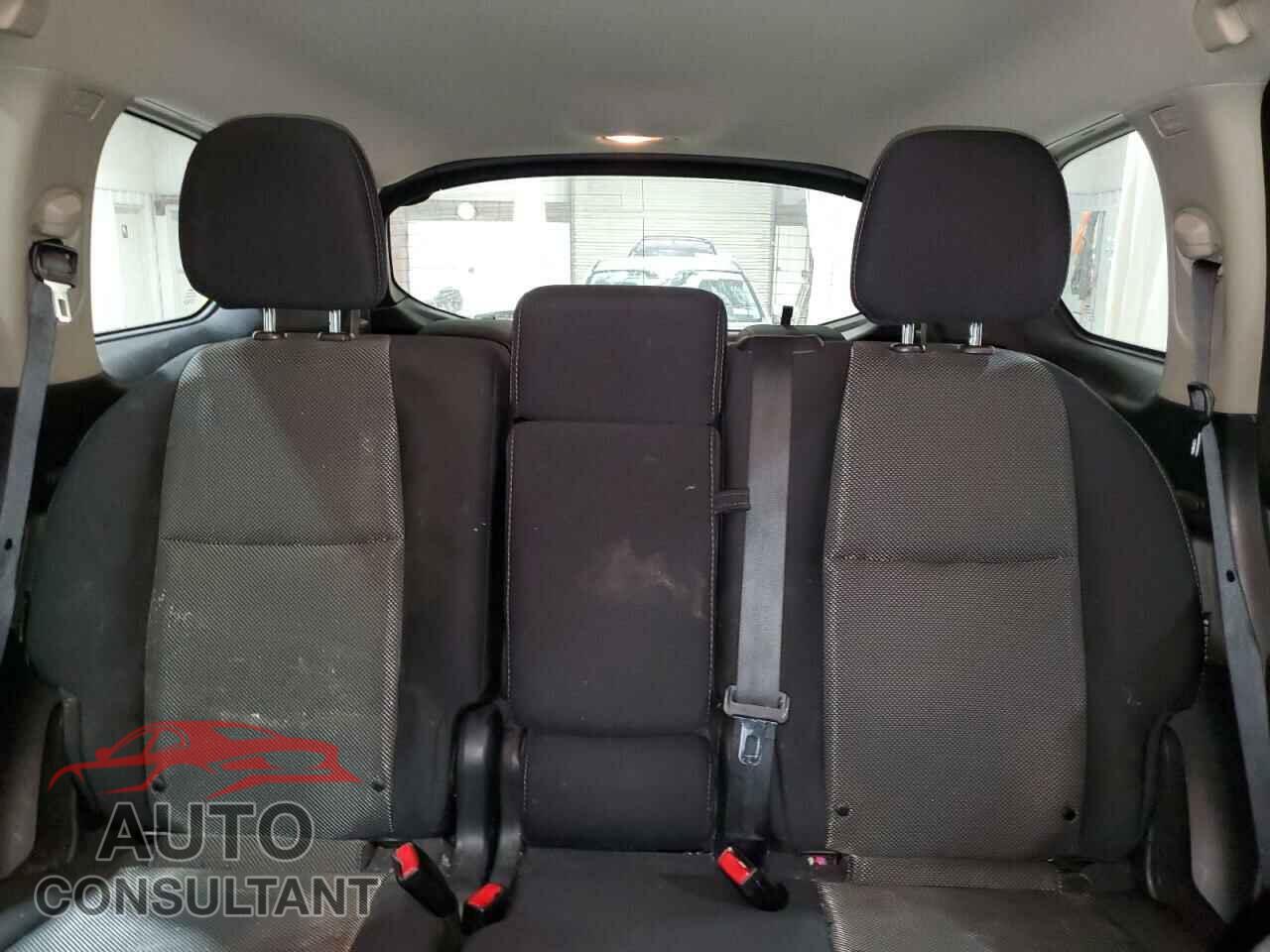 NISSAN PATHFINDER 2019 - 5N1DR2MM1KC650033