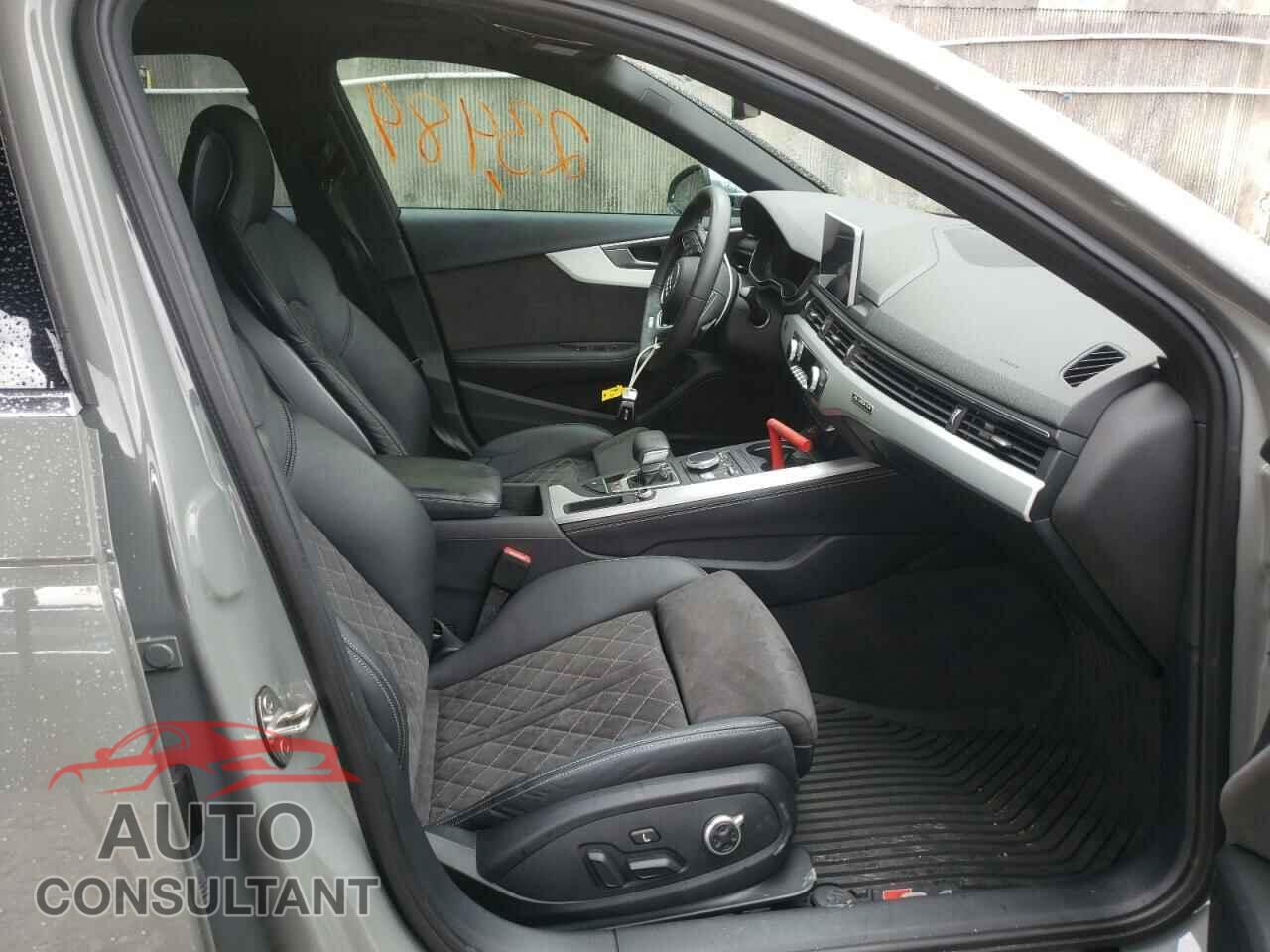 AUDI S4/RS4 2019 - WAUB4AF40KA028520