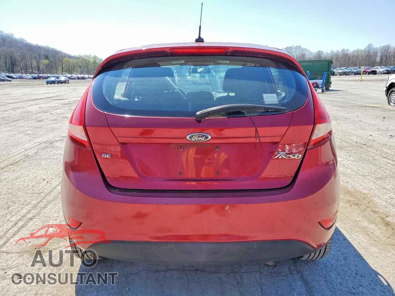 FORD FIESTA 2013 - 3FADP4EJ8DM174123