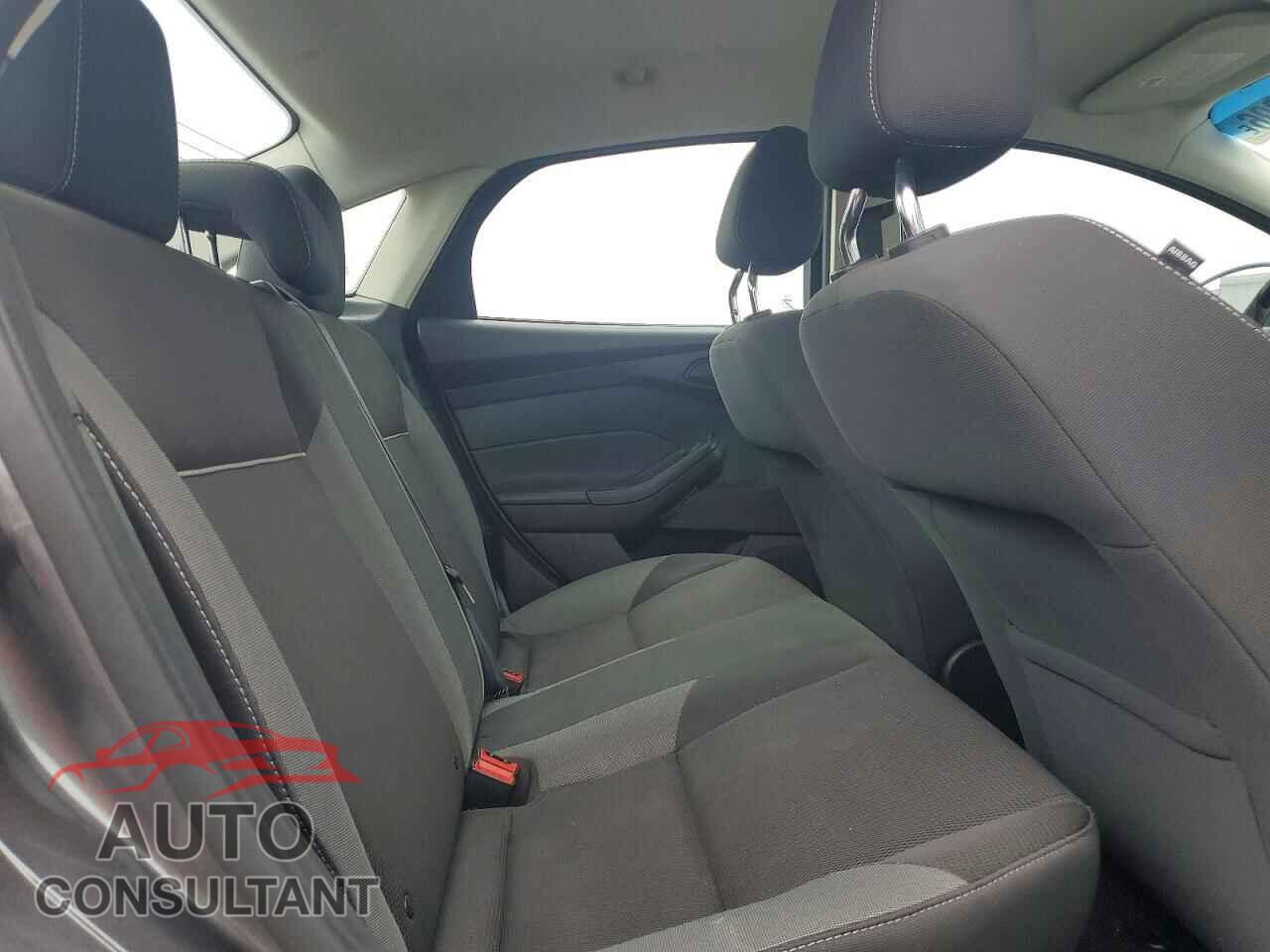 FORD FOCUS 2012 - 1FAHP3F20CL124271
