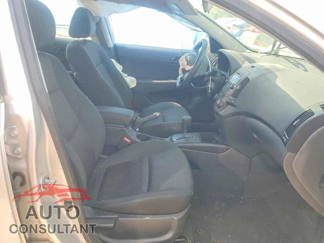 HYUNDAI ELANTRA 2012 - KMHDB8AE5CU138372