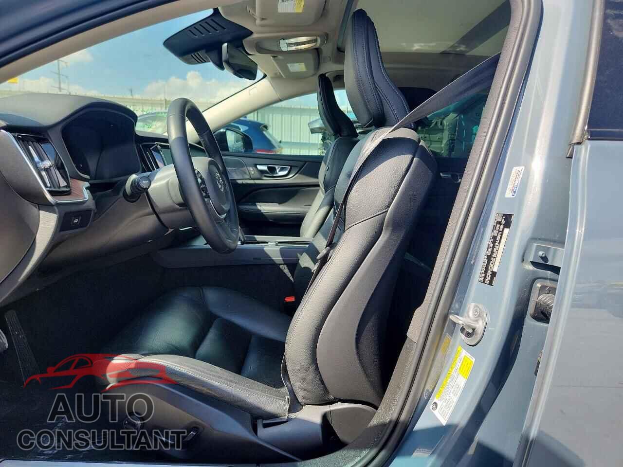 VOLVO S60 2023 - 7JRL12FW3PG252068