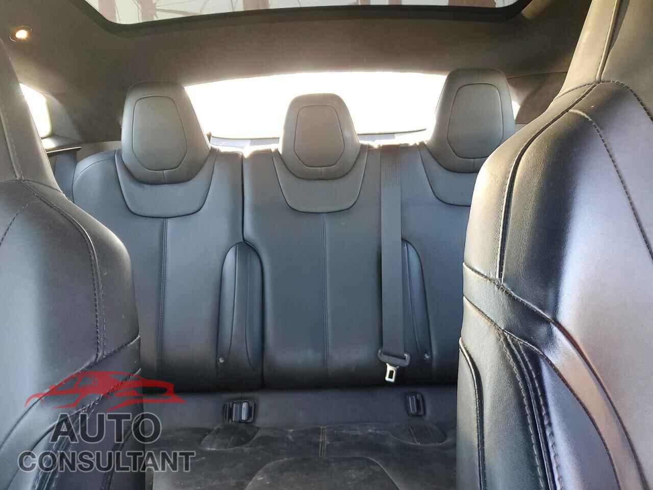 TESLA MODEL S 2016 - 5YJSA1E21GF153956