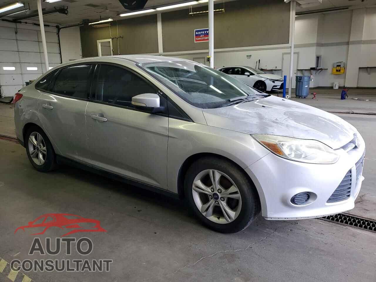 FORD FOCUS 2014 - 1FADP3F2XEL132542