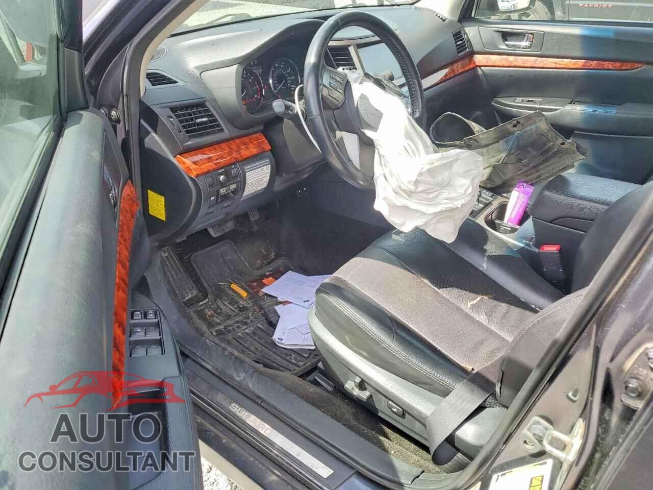SUBARU OUTBACK 2011 - 4S4BRDLCXB2424221