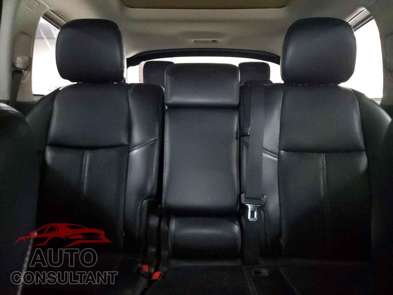 NISSAN PATHFINDER 2015 - 5N1AR2MMXFC669236