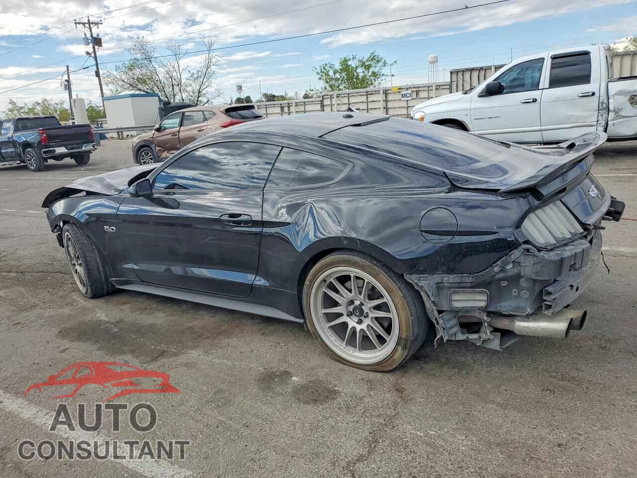 FORD MUSTANG 2020 - 1FA6P8CFXL5124200